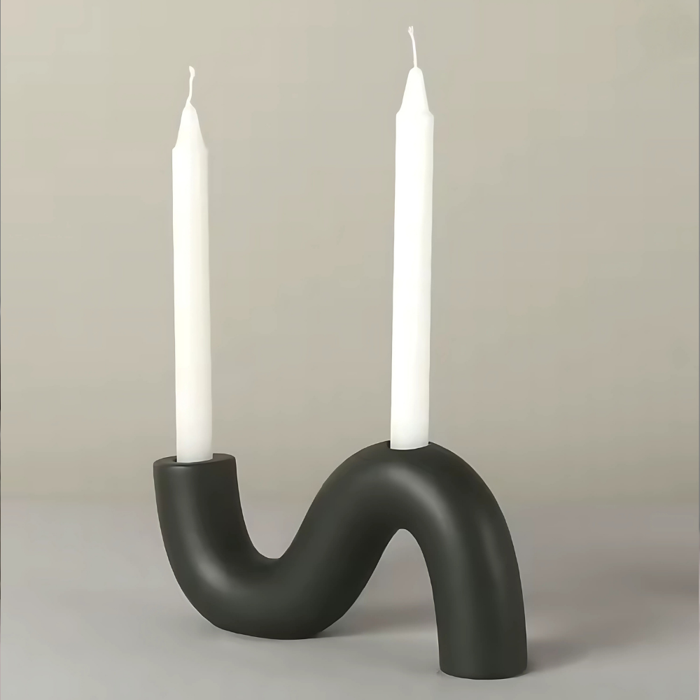 Skulptural Ljusstake – Modern Design i Svart eller Vit