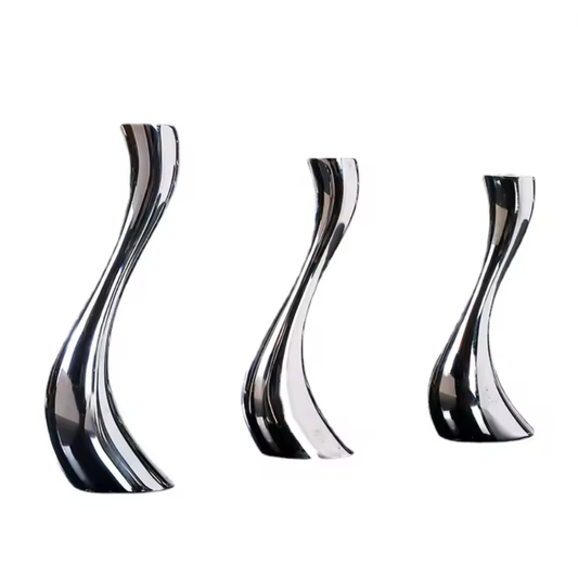 Elegant Vriden Ljusstake i Silver – 3 Storlekar – Modern Design för Heminredning