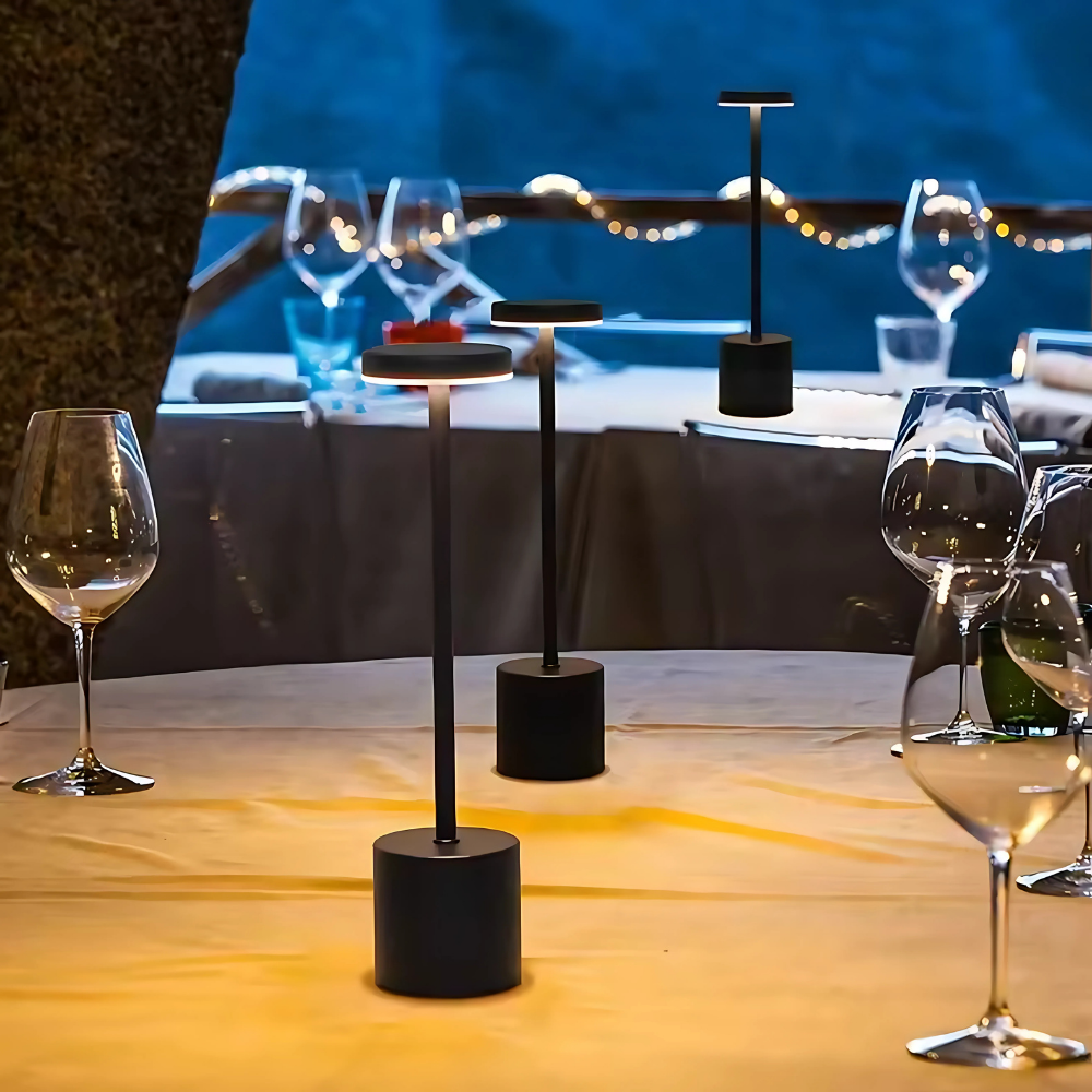Elegant LED Bordslampa – Laddningsbar och Dimbara i Modern Design