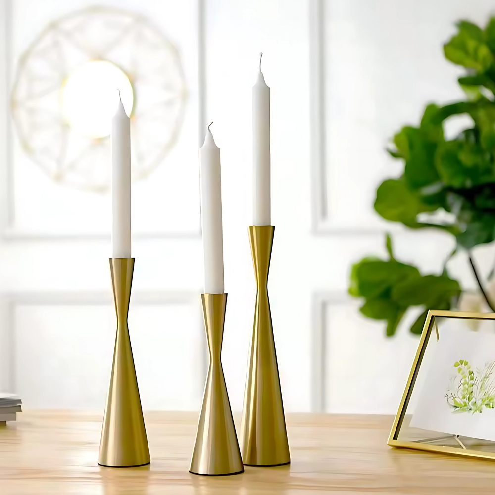 Ljusstakar i guldfärg – 3-set med modern och elegant design