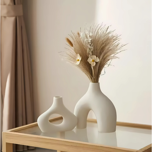Skulptural Dekorvas i Keramik – Vit eller Svart – Modern Designvas i 2 Storlekar
