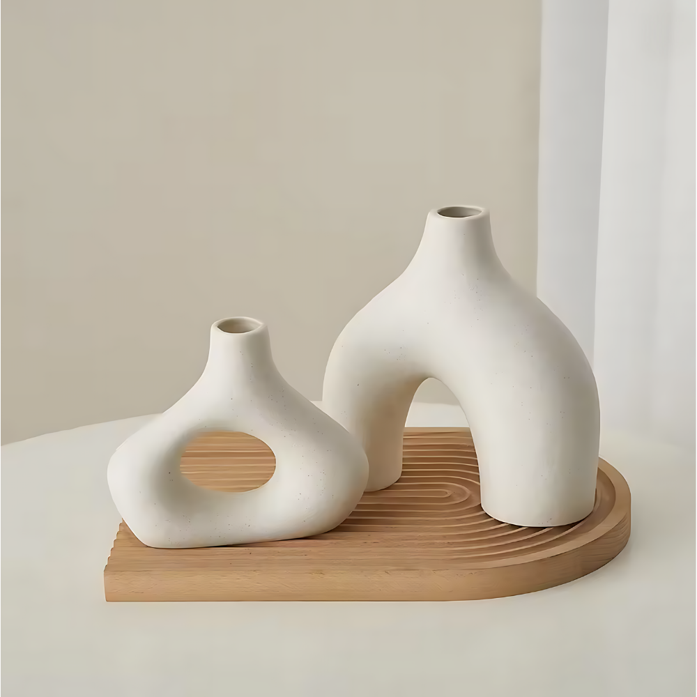 Skulptural Dekorvas i Keramik – Vit eller Svart – Modern Designvas i 2 Storlekar
